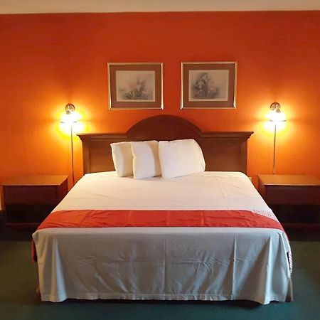 Super Value Inn ולדוסטה מראה חיצוני תמונה