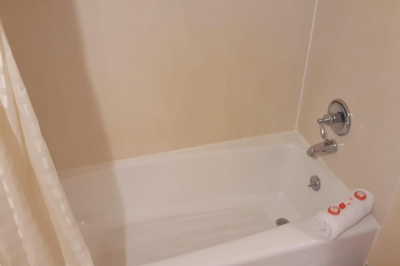 Super Value Inn ולדוסטה מראה חיצוני תמונה