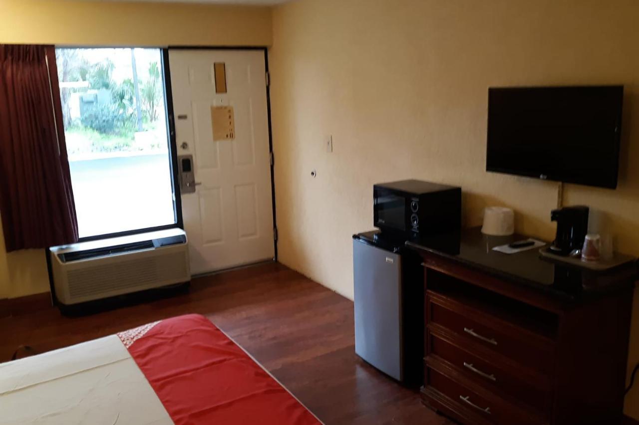 Super Value Inn ולדוסטה מראה חיצוני תמונה